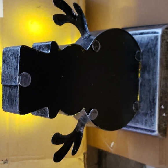 Greenidea LED Snowman Stocking Holder in Silver - Picture 5 of 11